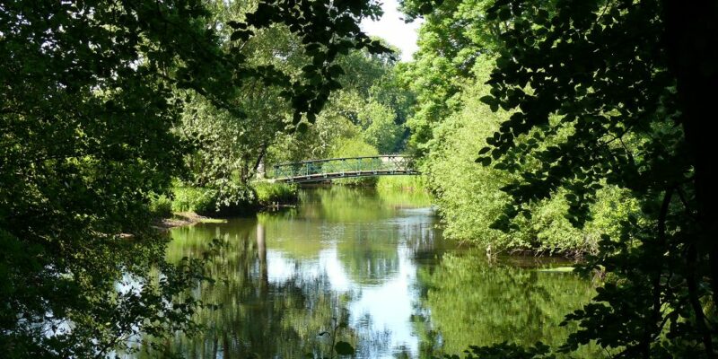 Die Teufelsbrücke verbindet den Düvelsbrook mit dem Tiergarten © Stumpe